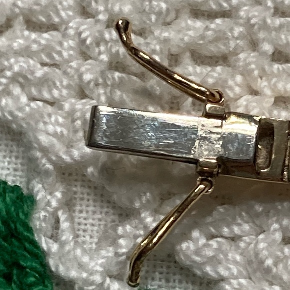 14K Beautiful and unique solid link diamond bracelet - Picture 12 of 13